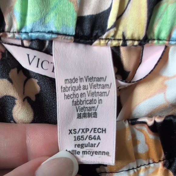 Victoria's Secret Green Black Pajama Set - Picture 9 of 10